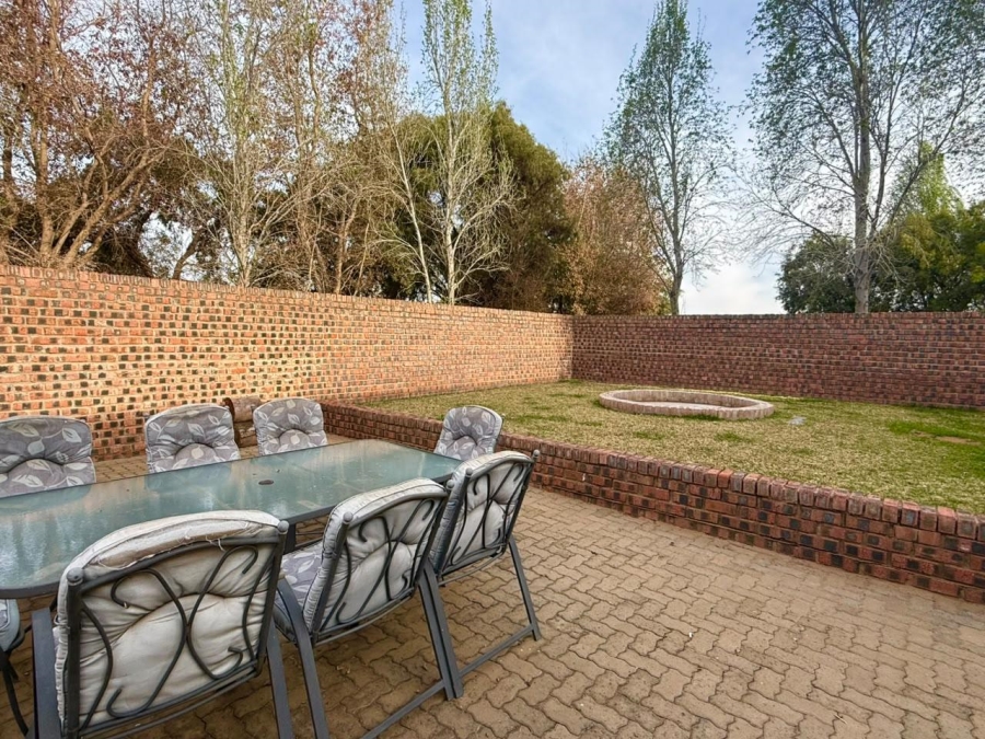 6 Bedroom Property for Sale in Bainsvlei Free State
